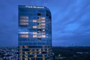 Four Seasons Hotel